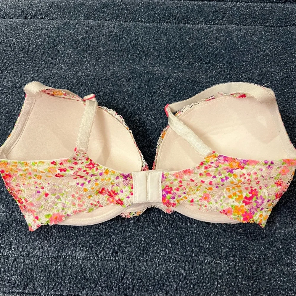 Victoria’s Secret bra - Picture 5 of 9